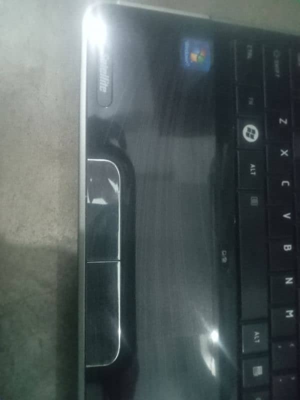 Toshiba satellite laptop A505 10