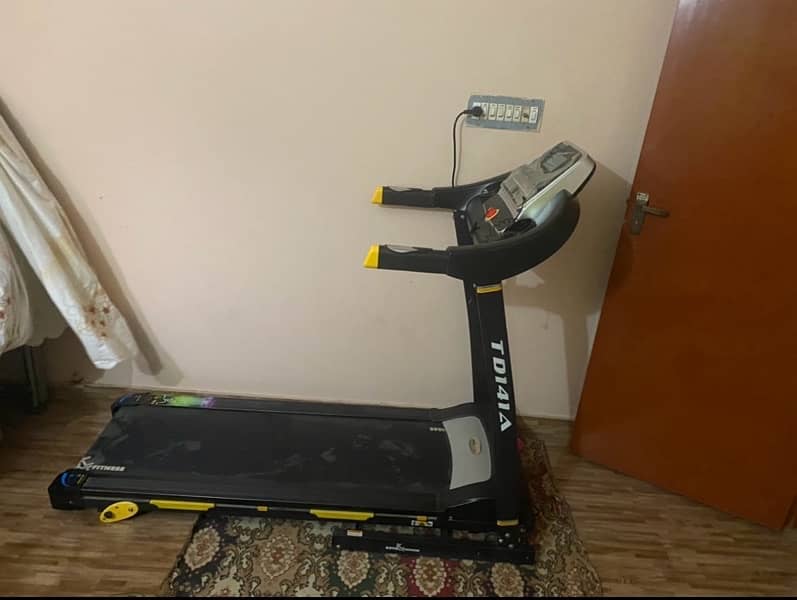 ROYAL FITNESS MOTORIZED TREADMILL TD-141A 1