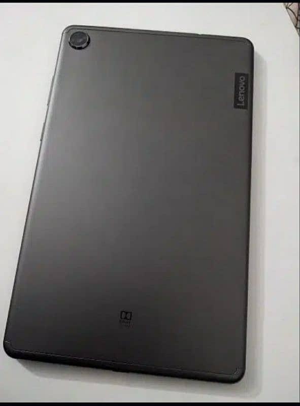 Lenovo Tab M8 9