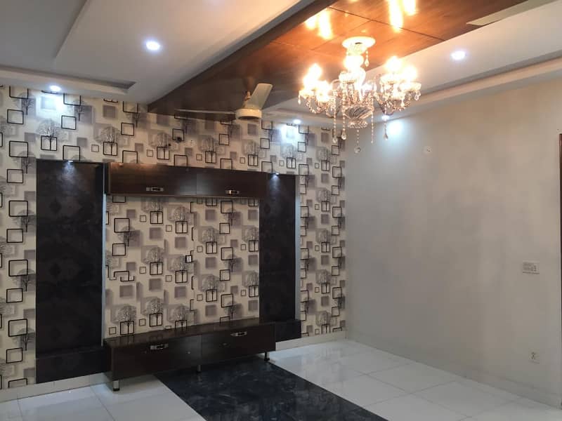 Brand New 10 Marla Upper Portion Lower Lock Available For Rent In Jasmine Block Bahria Town Lahore 0