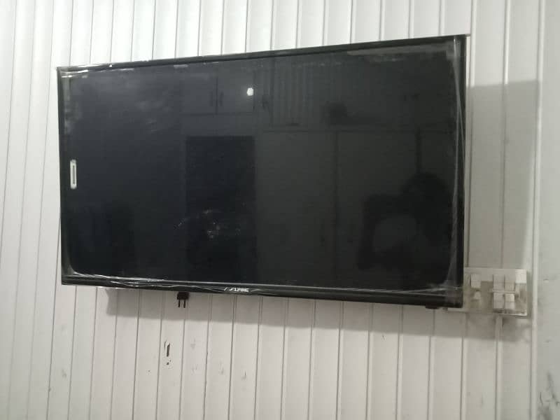 Alpha LED 32 inches 0