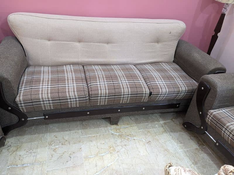 7 seater sofa set neat and clean 1