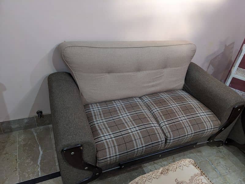 7 seater sofa set neat and clean 3