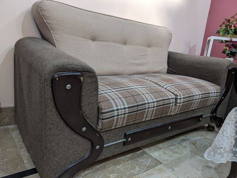 7 seater sofa set neat and clean 6