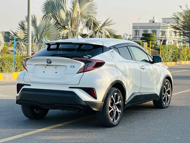 Toyota C-HR 2018 4