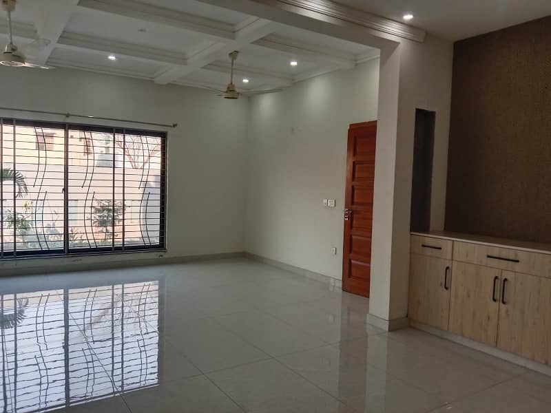 1 Kanal Like Brand New Upper Portion In Dha Phase 8 Ex Air Avenue For Rent Direct Approach To Ring Road And Allama Iqbal Air Port 5