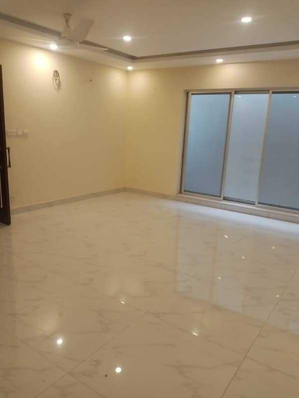 1 Kanal Brand New Upper Portion In Dha Phase 8 Near Ring Road And Allama Iqbal Air Port For Rent 7