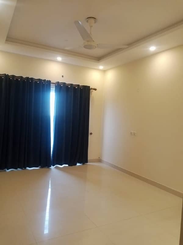 1 Kanal Brand New Upper Portion In Dha Phase 8 Near Ring Road And Allama Iqbal Air Port For Rent 12