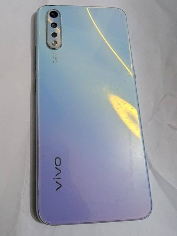 Vivo S1 9/10 condition 1