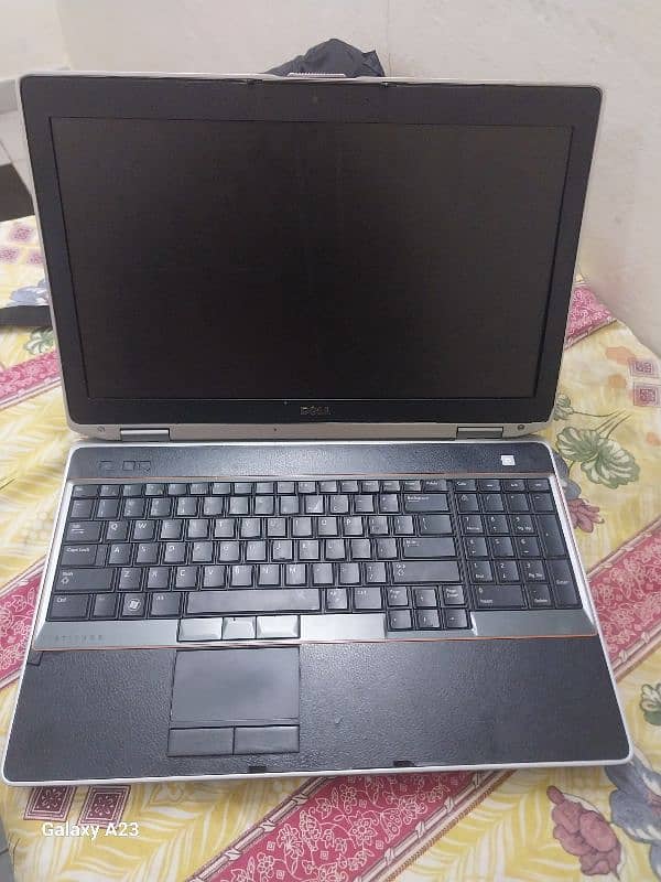 Dell latitude 8GBram 256GB storage 3