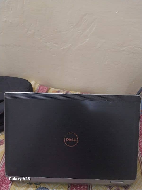 Dell latitude 8GBram 256GB storage 12