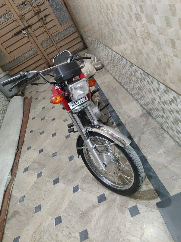 Honda 125 ,Excellent condition 1