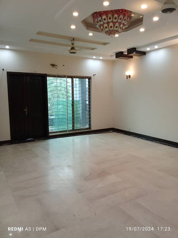 10 Marla Well Maintained Owner Build House In Dha Phase 8 For Rent On Prime Location Near Ring Road And Allama Iqbal AirPort 9