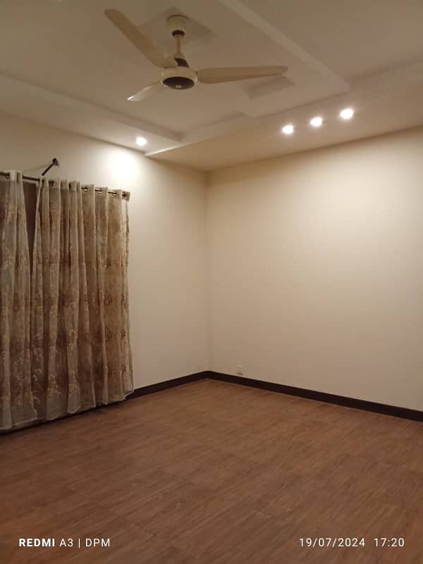 10 Marla Well Maintained Owner Build House In Dha Phase 8 For Rent On Prime Location Near Ring Road And Allama Iqbal AirPort 12