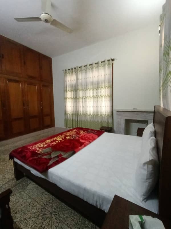 Fully Furnished Comfortable Room for Rent in Guest House (F-10, Islamabad) 2