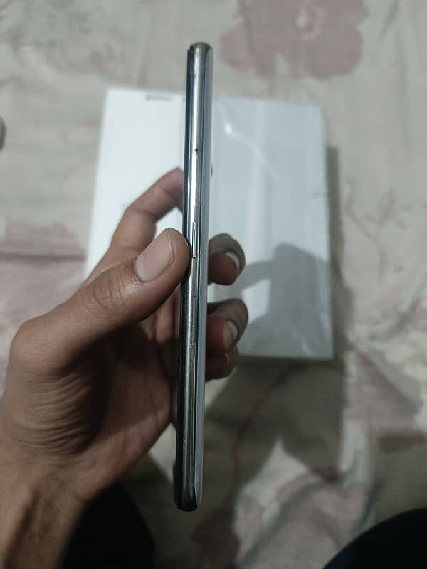 Oppo reno 2F offical Box 4