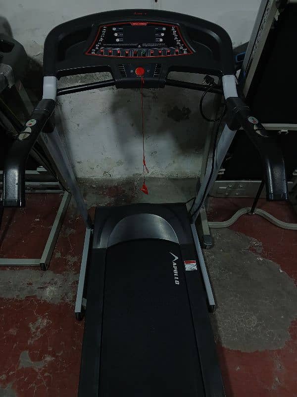 treadmils. (0309 5885468). ellapticals. spin bikes. gym cycles 8