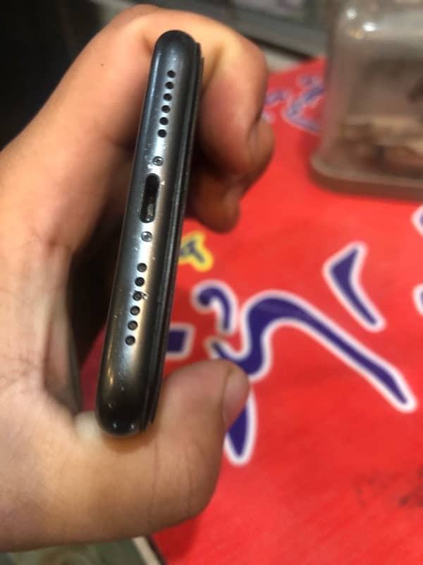 iPhone 11 urgent sale 5