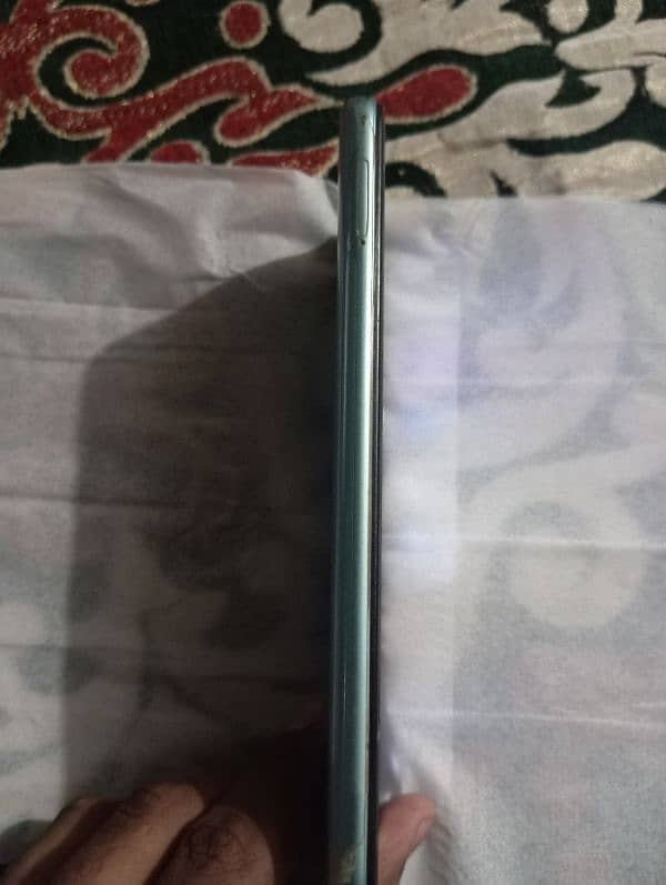 Infinix hot 10i - 4/128 1