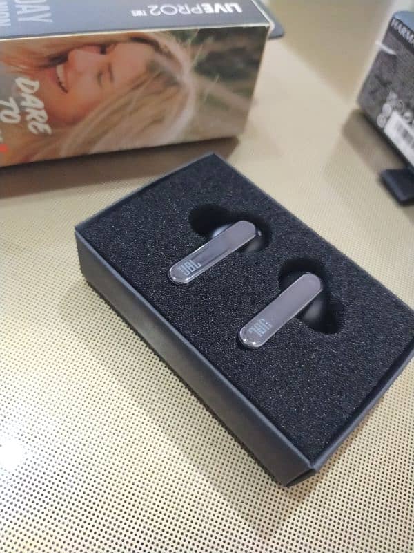 JBL LIVE PRO2 Earbuds 5