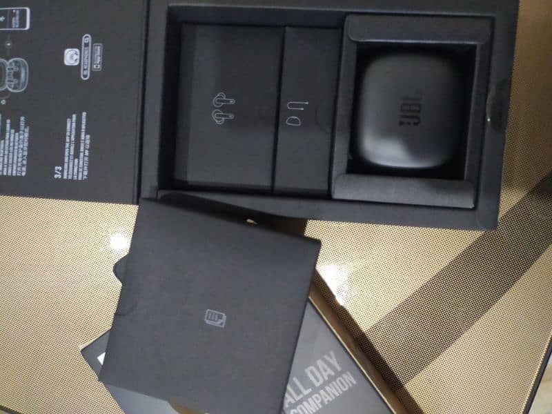 JBL LIVE PRO2 Earbuds 7