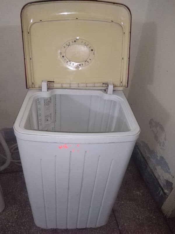 Original Super Asia SA 270 Washing Machine  in good working condition 9