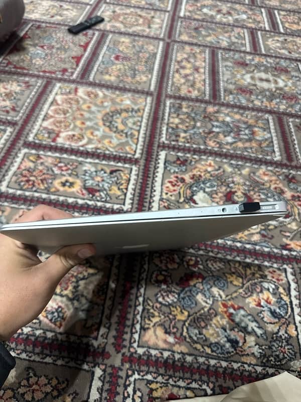 MacBook Air 2015 256gb SSD 4