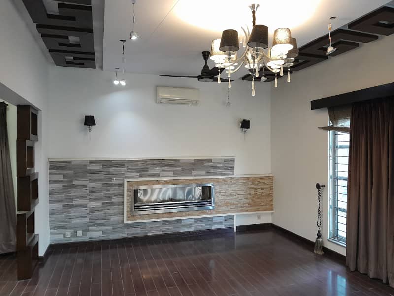 1 Kanal Luxury Brand New Modern House For Rent In Gulbahar Block Sector B Bahria Town Lahore 11