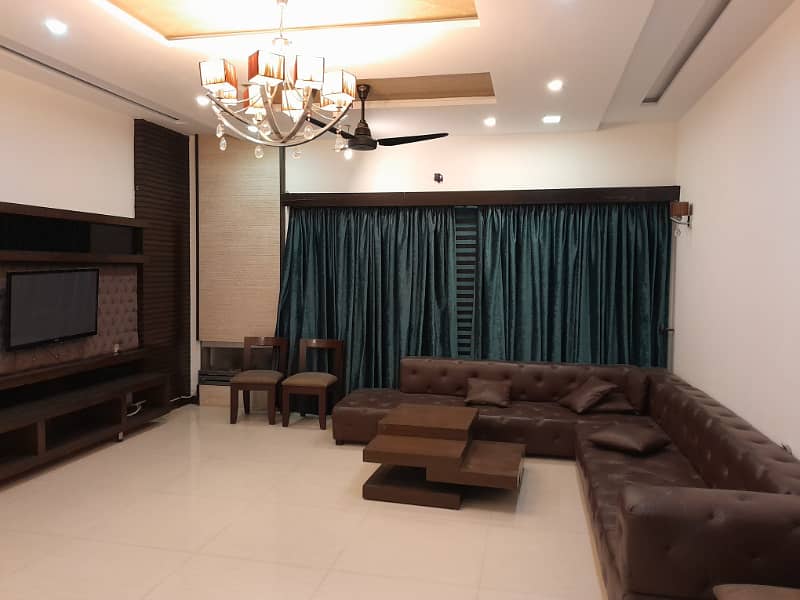 1 Kanal Luxury Brand New Modern House For Rent In Gulbahar Block Sector B Bahria Town Lahore 17