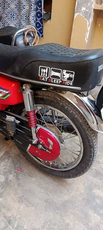 Honda 125 2022 6