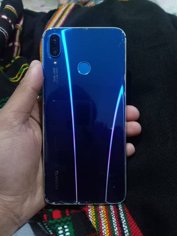 Huawei Nova 3i 4