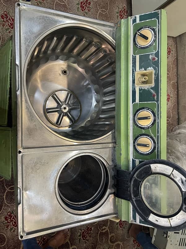 Washing Machine With Spinner Very Good Condition 7