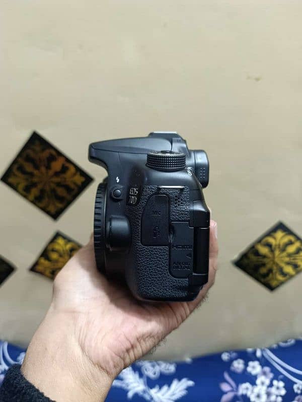 Canon 70D Professional Body 3