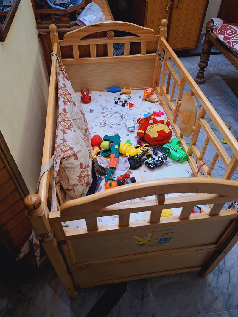 Babycot for sale in Islamabad 1