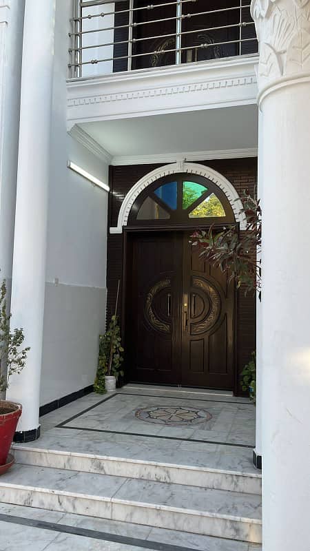 Brand New Kanal house available for rent in phase 7 bahria town Rawalpindi 3