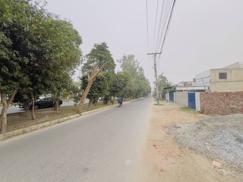 1 Kanal Plot Available For Rent Main Green Belt Road Facing Hockey Stadium LDA office 1