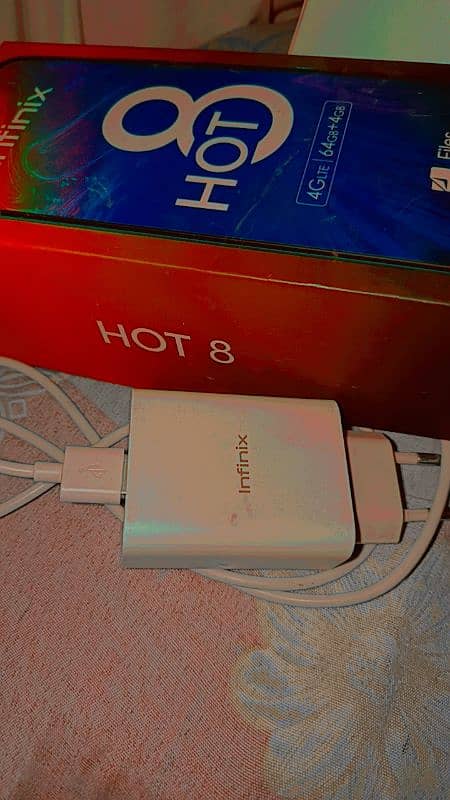 infinix hot 8 /4+64memory 0