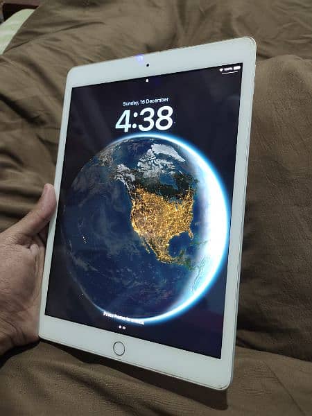 iPad 8th Generation 0