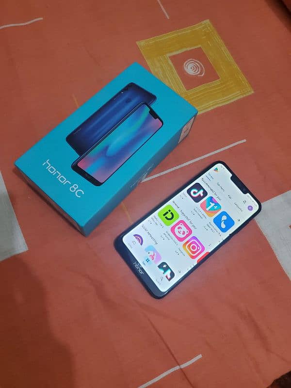 Honor 8C Complete Box For Sale 2