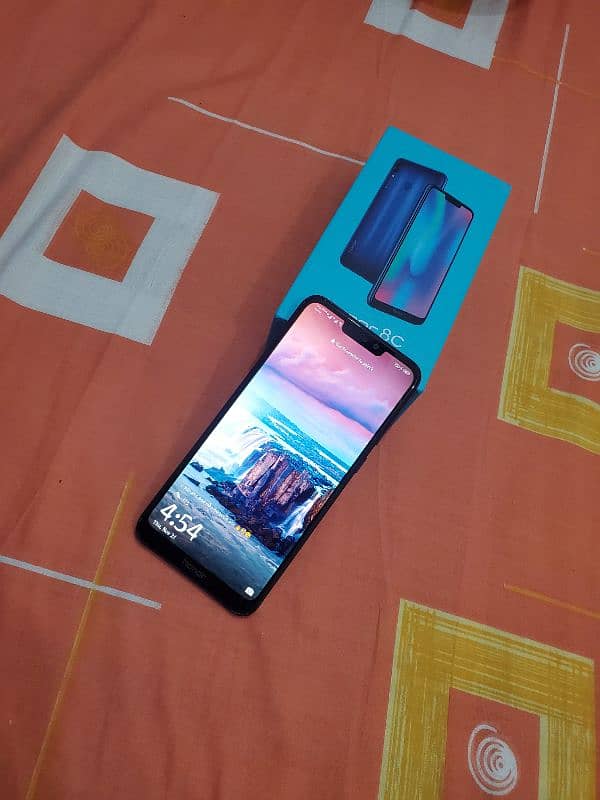 Honor 8C Complete Box For Sale 7