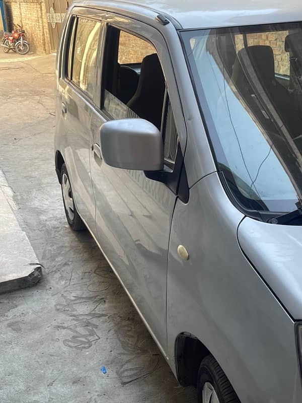 Suzuki Wagon R 2017 4