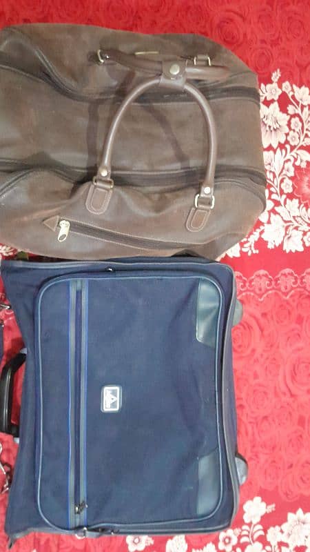 travelling bags 0