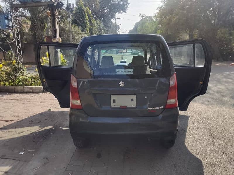 Suzuki Wagon R 2015 9