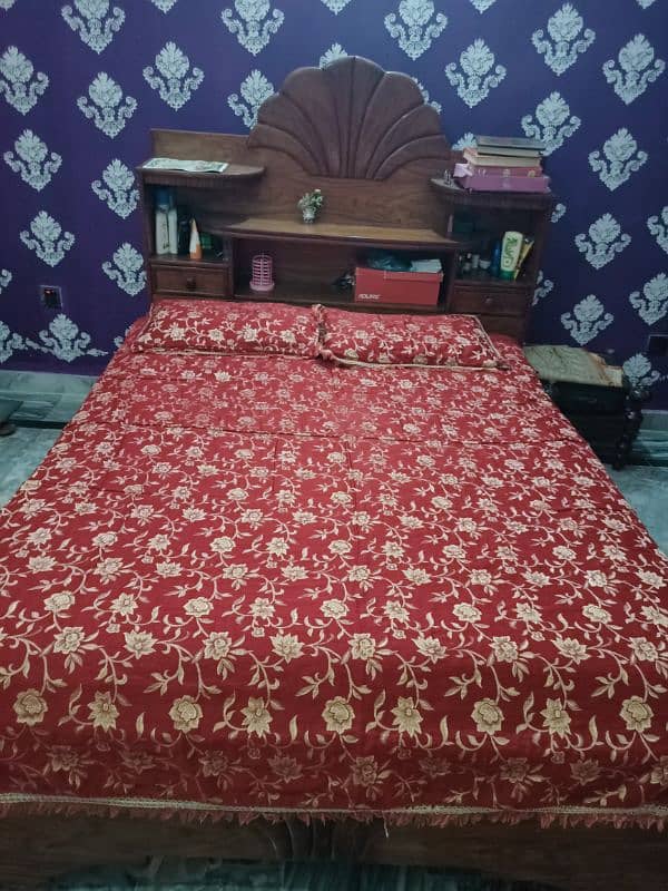 Double bed with Spring Mattress 3