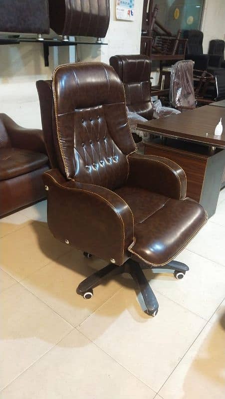 Office luxury executive revolving chair available with cash on deliver 11