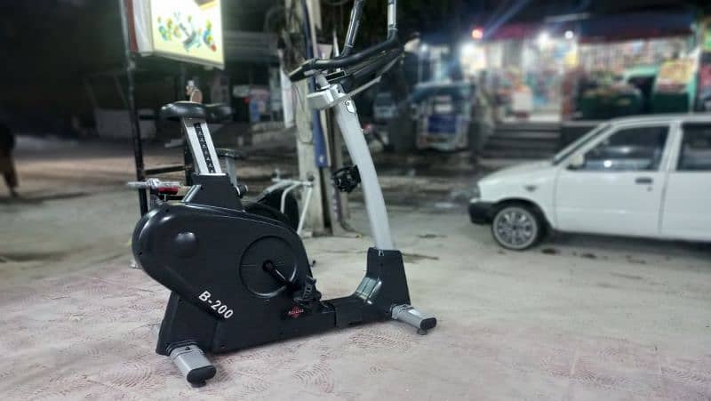 Advance Upright Electric exercise cycle magnetic cycling machine gym 7