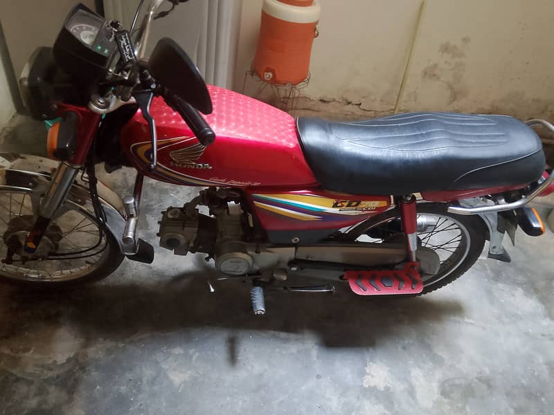 Honda CD 70 2015 4