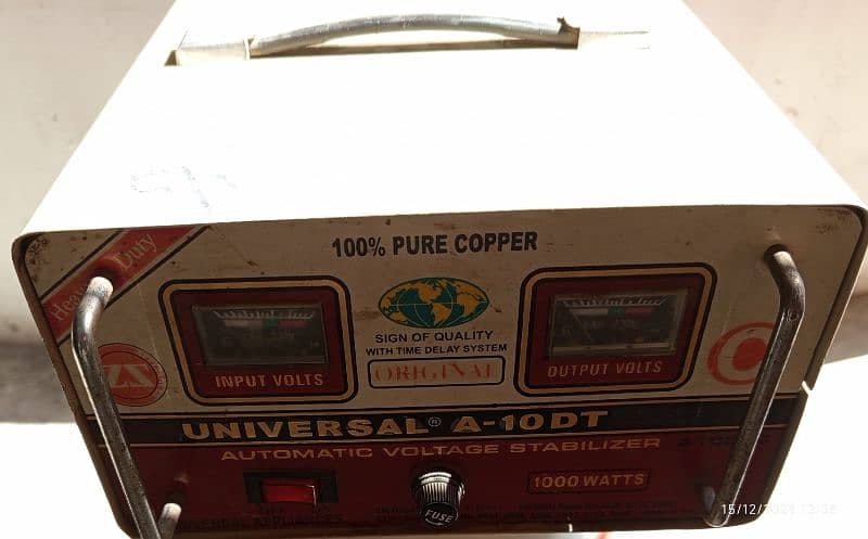 Universal Voltage Stabilizer A-10D- 1000 Watts 7