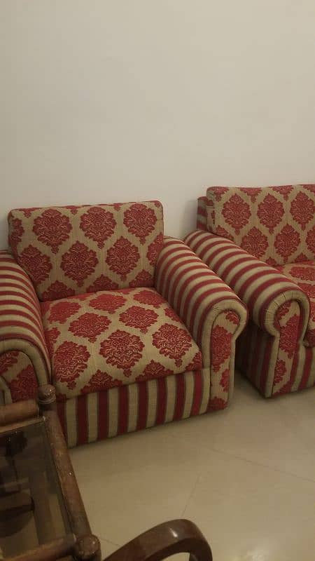 4 Seater sofa set in good condition 0