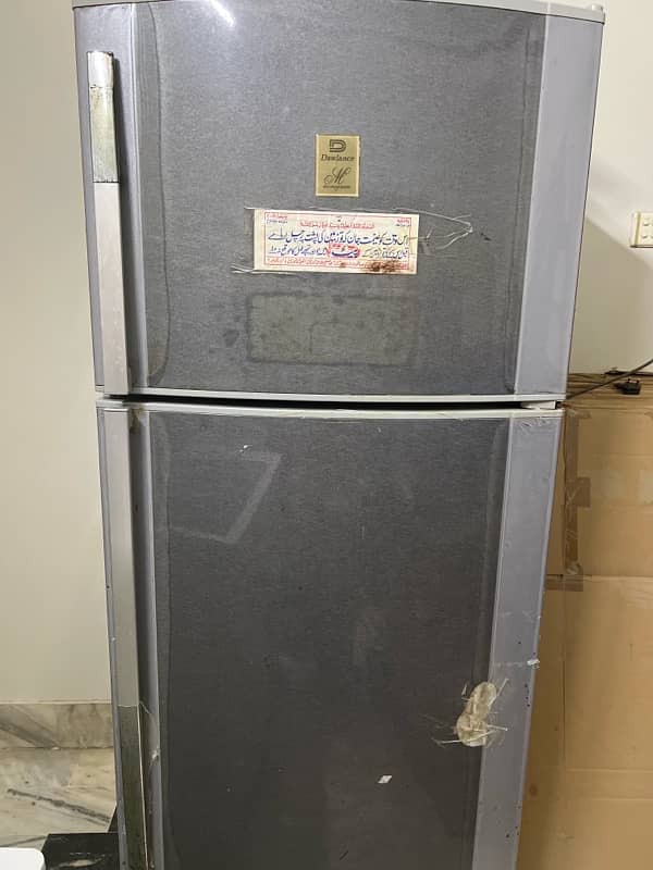 dawlance double door fridge in good condition 0